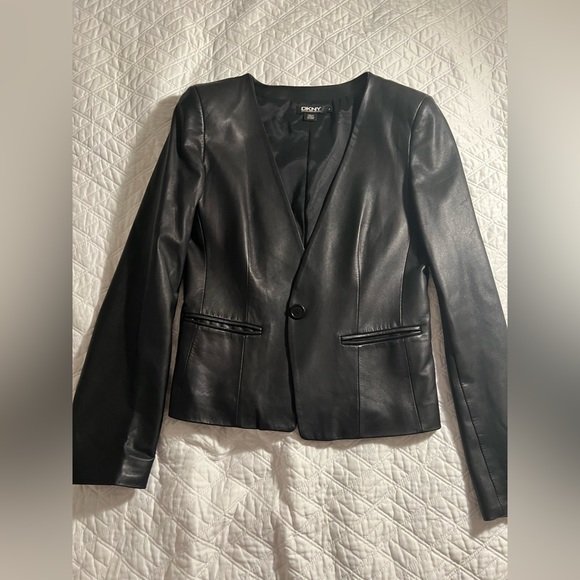 Gorgeous Black Leather Jacket – Perfect Condition - Picture 7 of 12